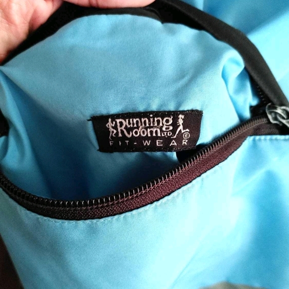 Running Room reflective jacket - Picture 4 of 4